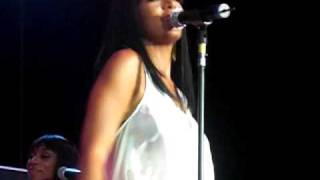 Solange- Valentines Day live Snippet/ &quot;Where the hell are my gifts&quot;