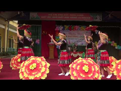 Múa: Cô giáo vùng cao