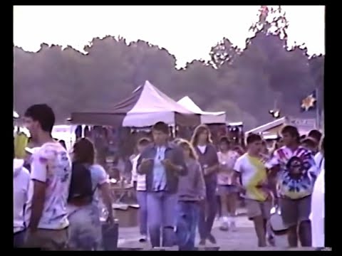 Poolside – Shakedown Street (Official Music Video)