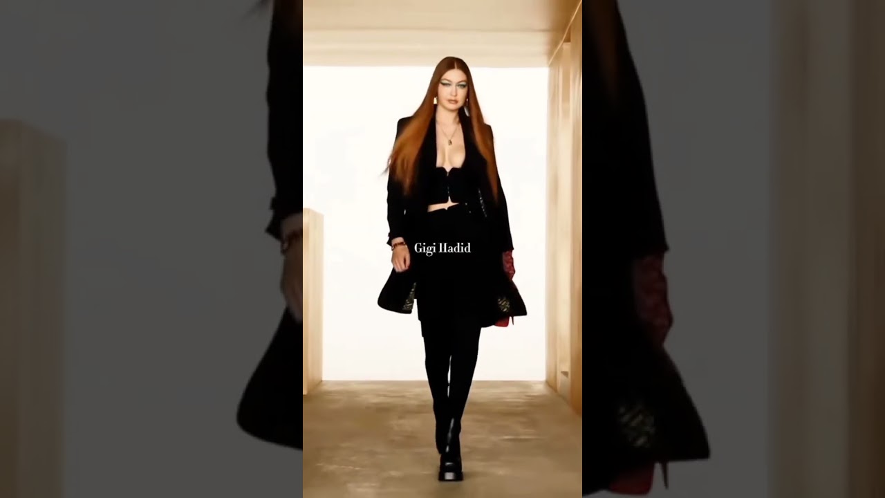 #gigihadid & #bellahadid together for Versace🖤#runway #fashion #shortsviral #feed #foryou #ytviral