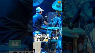 Download lagu Cak Met mengeluarkan jurus 😁 #agengmusik #kendang #prahulayar mp3 Download lagu Cak Met mengeluarkan jurus 😁 #agengmusik #kendang #prahulayar mp3