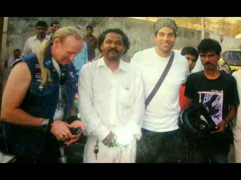 Gregory david roberts slum tour