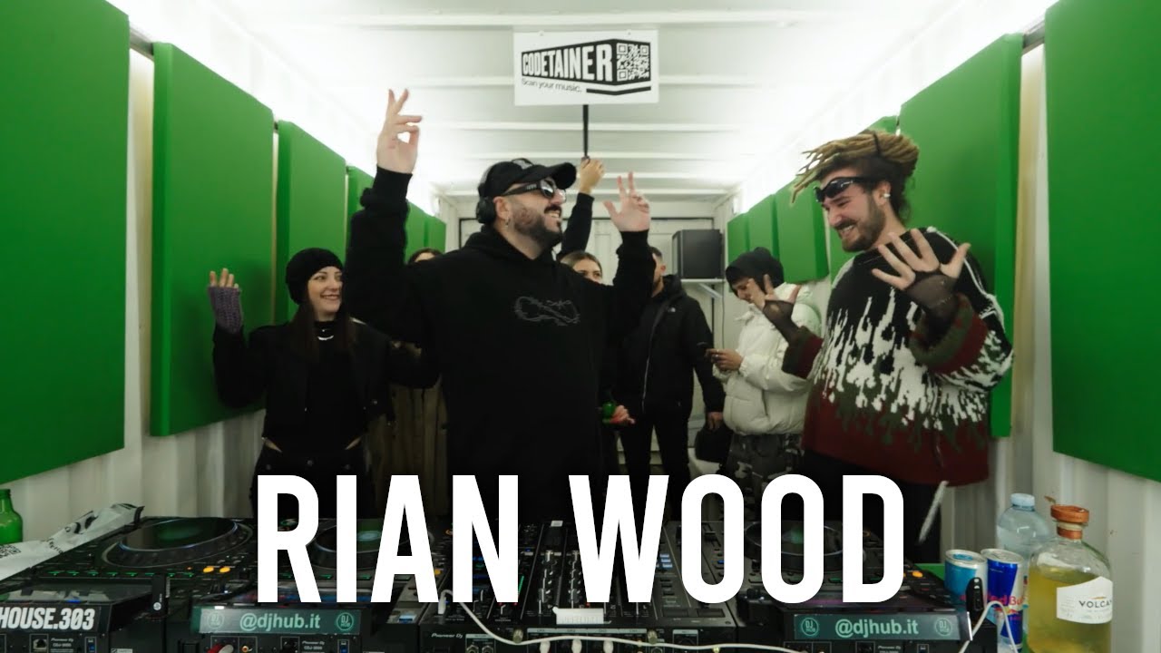 Rian Wood - CODETAINER 008