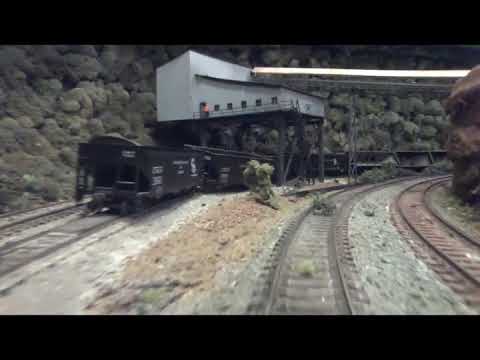 Lester Perry's C&O HO RR Eastbound