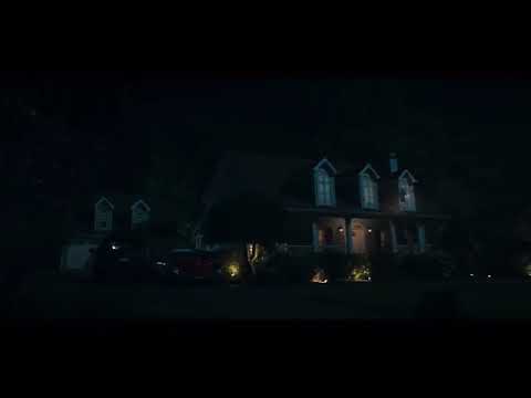 Stargirl 1x06 _ Pat tells Courtney to get the costumes back