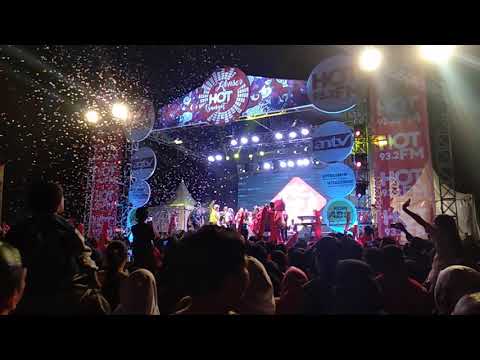 Ulang tahun radio hot 93,2 fm, #lapangan multiguna bekasi