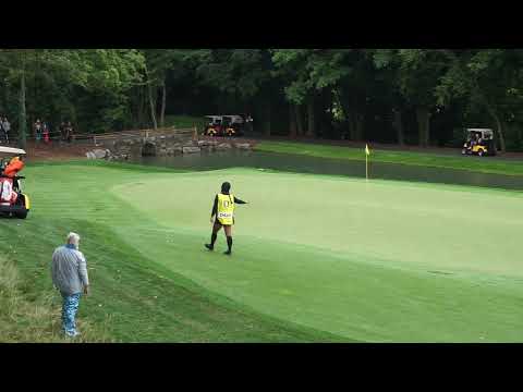 John Daly hits unbelievable flop shot at JCB Golf Championship