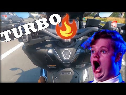 TMAX 560 (2022) - AMAZING SPEED WITH AKRA + JCOSTA