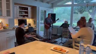 Download lagu Saturday in the Park - Chicago cover 04-21-26 mp3