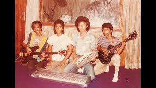 Download lagu Grassrock live at KemVil - Peterson Anak Rembulan mp3