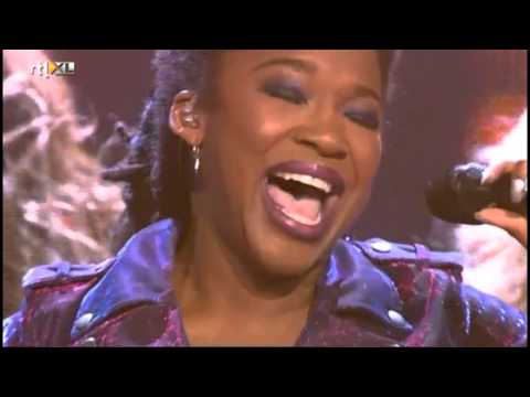 Leona Philippo - Livin' On A Prayer | Live Show 3 | The Voice Of Holland 2012