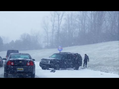 01-24-2021 Detroit, MI - Numerous Accidents From Heavy Snow - Whiteout Conditions