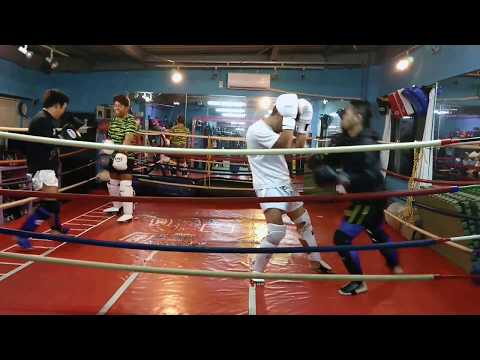 ４人スパーリング