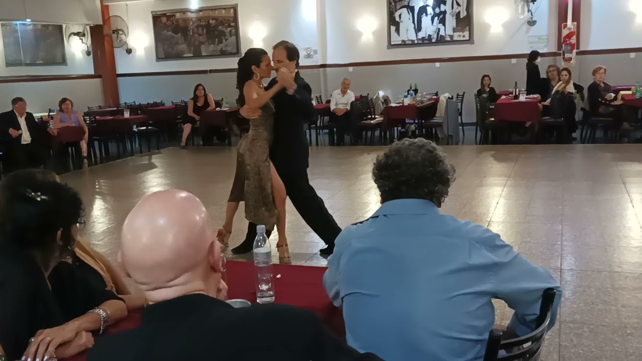 Damián Esell y Noelia Soldera   POEMA en la Baldosa   mayo 6 del 2022