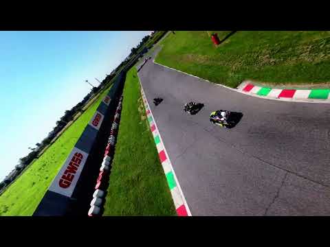 Karting all’Orobica Kart 🏎 Inseguimenti e Sorpassi Visti da un Drone FPV 🚀