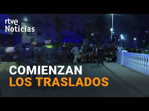 Crisis migratoria en Ceuta | Se inicia el traslado de las playas al puerto | RTVE Noticias