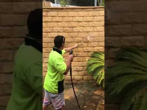 download lagu mp3 mp4 Sandstone Newcastle, download lagu Sandstone Newcastle gratis, unduh video klip Sandstone Newcastle