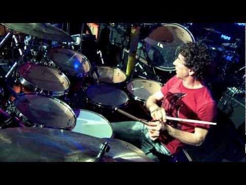 Gavin Harrison & Simon Phillips [Part 4] Guitar Center's Drum-Off 2010.
