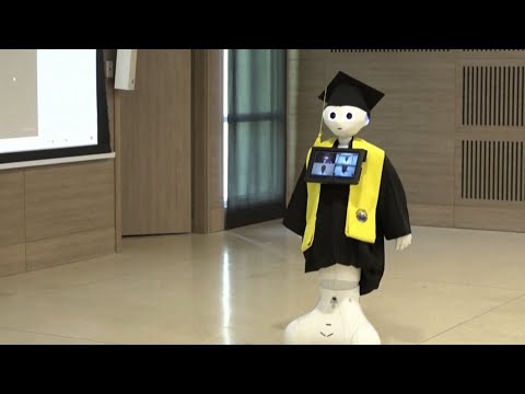 ロボット「大学を卒業」｜2020年4月22日のコロナウイルスニュース (Robot ‘Graduates’ From College | Coronavirus News for April 22, 2020)