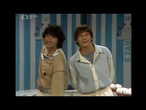 Stanislav Hložek a Petr Kotvald - Holky z naší školky - 1982