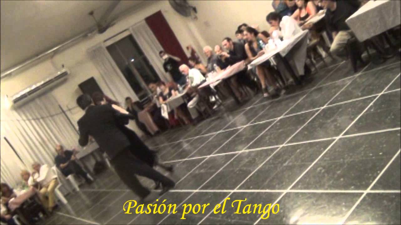 GENOVEVA FERNANDEZ y ANDRES "Tanguito" CEJAS Bailando el Tango GUAPEANDO en FLOREAL MILONGA