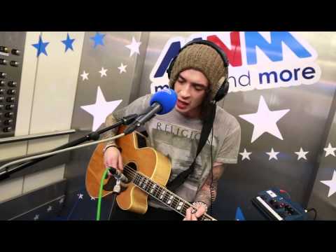 MNM Liftconcert: Julian Perretta - Body Talk