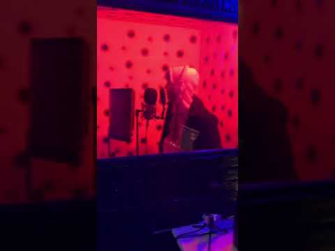 Ekrem krasniqi- Lirisht thirrem leopard