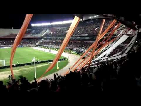 "Recibimiento River Plate vs. Cruzeiro Copa Libertadores 2019" Barra: Los Borrachos del Tablón • Club: River Plate