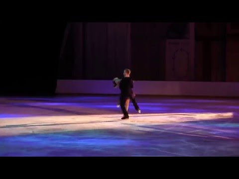 Aurelija and Bennet Christmas exhibition skate 2015
