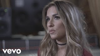 Jessie James Decker - Jessie Talks Growing Up, Getting Started and Yodeling