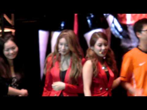 120918 T-ara Hong Kong 1st Showcase - Hyomin Teaches the fans dance