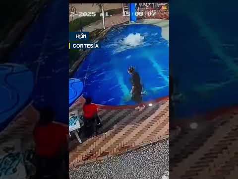Una patrullera salva la vida de una niña en una piscina de La Pintada