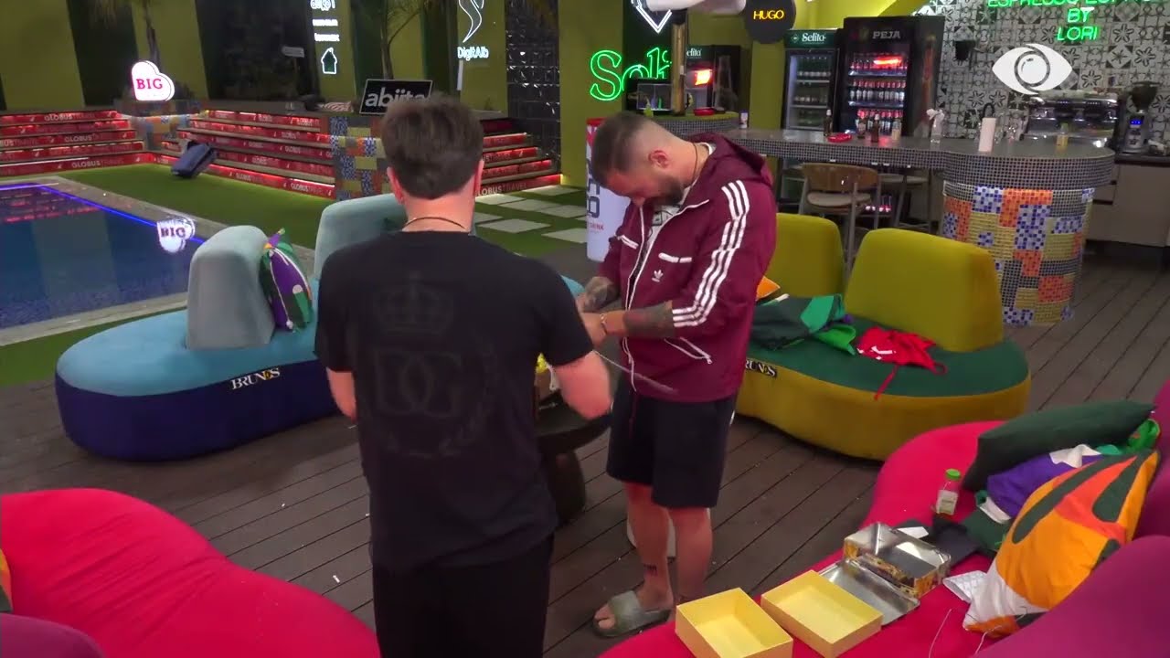 Romeo dhe Lidi në oborr/ Çfarë plani po thurin ata?