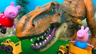 PEPPA PIG AND GEORGE PLAY WITH MIGHTY MACHINES AND FIND A DINOSAURS T-REX  EGG FORM JURASSIC WORLD