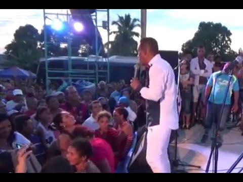 Patria O Muerte. Cándido Fabré en concierto en los carnavales de Contramaestre en Santiago de Cuba