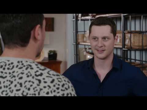 Schitt's Creek 4x01 - I think I've killed a man! Part 1