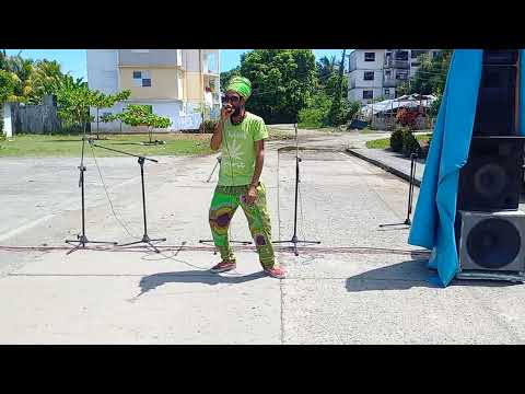 Una oportunidad  en la vida            King Mayun