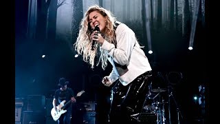 Miley Cyrus with Temple of the Dog - Say Hello 2 Heaven