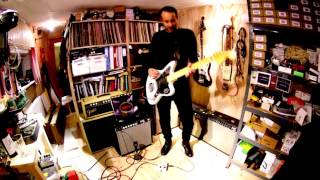 Video thumbnail for Reuss Muzzbomb Warren Ellis signature pedal - Demo by Manoj Ramdas by Reuss Musical Instruments / Reusseffects