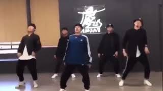 Download lagu JacksonWang cover dance DDU-DU DDU-DU ( Lisa plz see that ) mp3