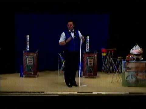 Kürzer - Mittler - Länger - Zauberer Enzo Paolo mit seinen odd ropes...