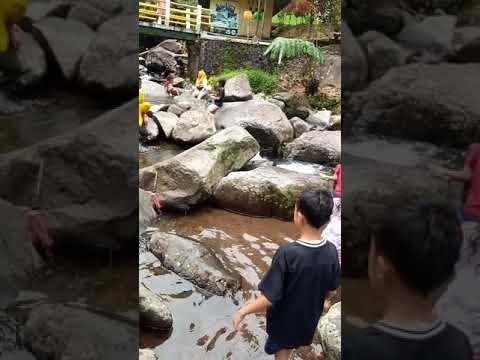 lagi ada di  peha cek