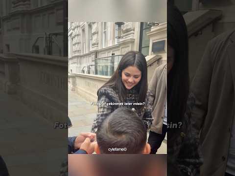 Selena Gomez’i Tanımadan Fotoğraf Çekilen Minik