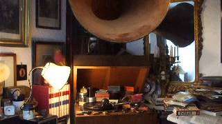 "Clarinet Marmalade" Played by Frankie Trumbauer's Orchestra W Bix Parlophone R 3323