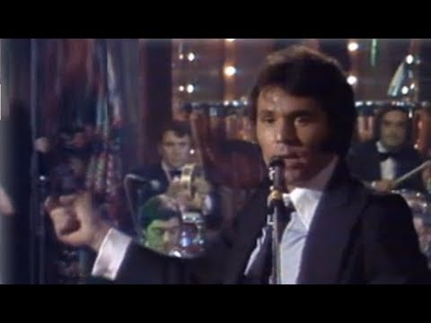 Raphael "Yo soy aquel" en "Está noche, fiesta".  1977 viva-raphael.com