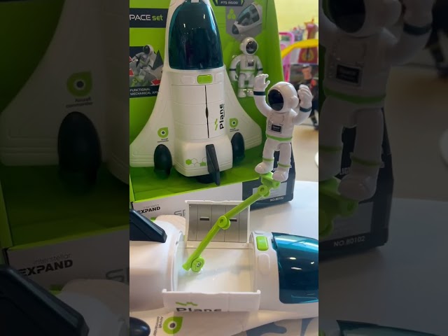 Vídeo relacionado con Educa - Misión a la Luna - Cohete Espacial, Construye y Juega; Cohete con Humo Efecto Humo y vehículo Lunar con Detector de Metales Real; Luces y Sonido; A Partir de 6 Años (41350) + Duracell Optimum