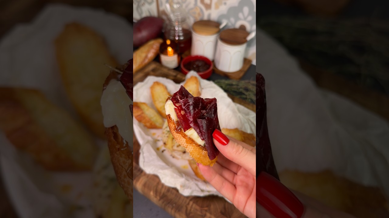 Baked Camembert with Fig Jam 🍷 #BakedCamembert #EasyAppetizer #CheeseLover #WineNight #EasyRecipes