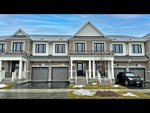 71 Laing Dr, Whitby