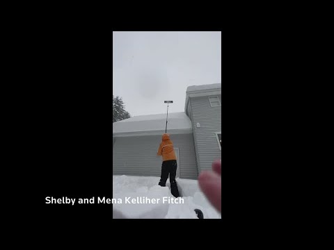 美國東北部地區遭遇破紀錄的大雪天氣 (Record-breaking amounts of snow hits U.S. northeast)