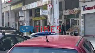 Gewagter Raubüberfall in Thessaloniki durch falsche Polizisten